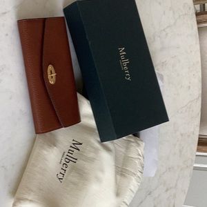 NEW without tags, in dust bag and box, Mulberry wallet, pebble grain luggage tan